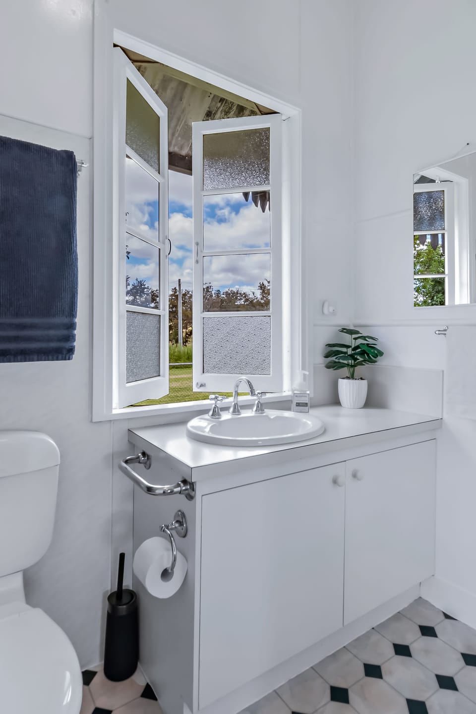 Ensuite off King bedroom