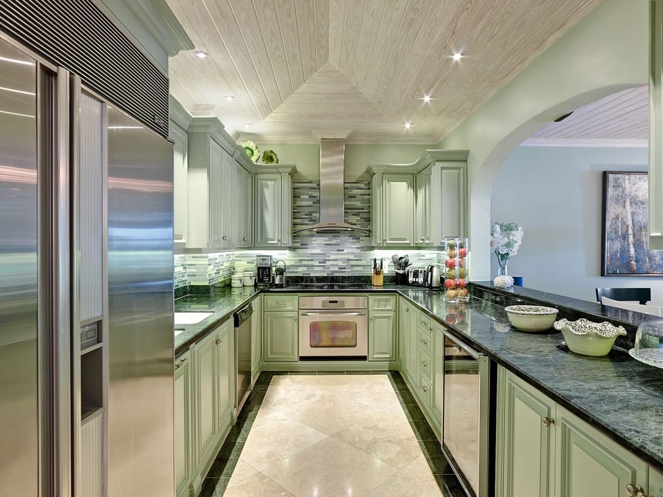 Kitchen, with all appliances