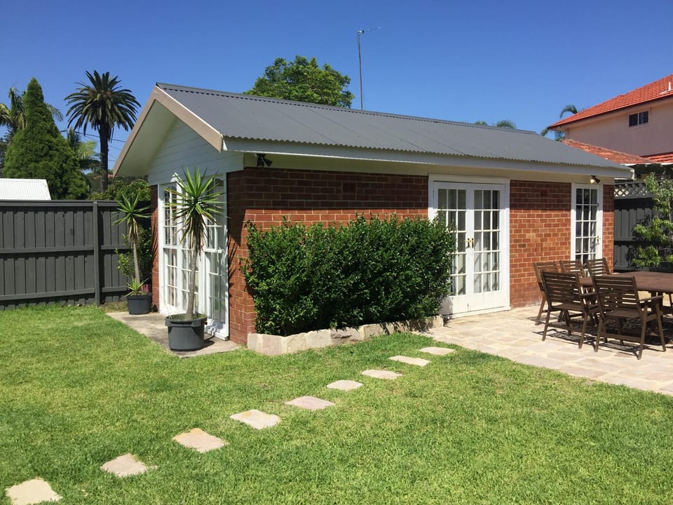 'Garden Apartment' and BBQ area
