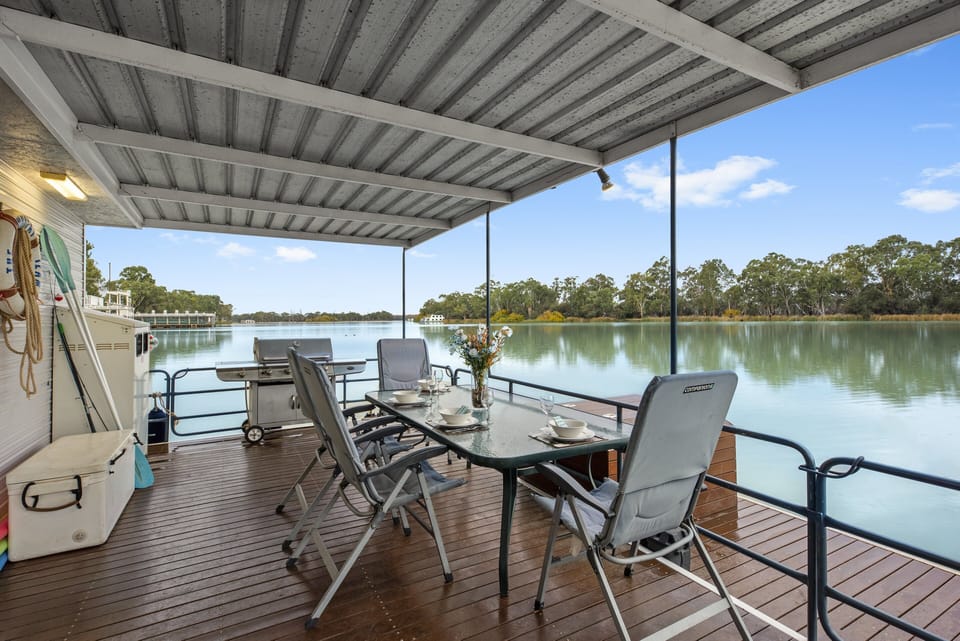 The Murray Dream spacious rear deck