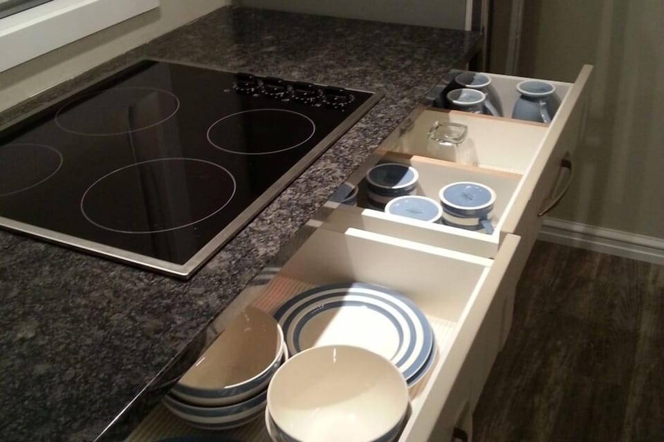 Quality Tableware