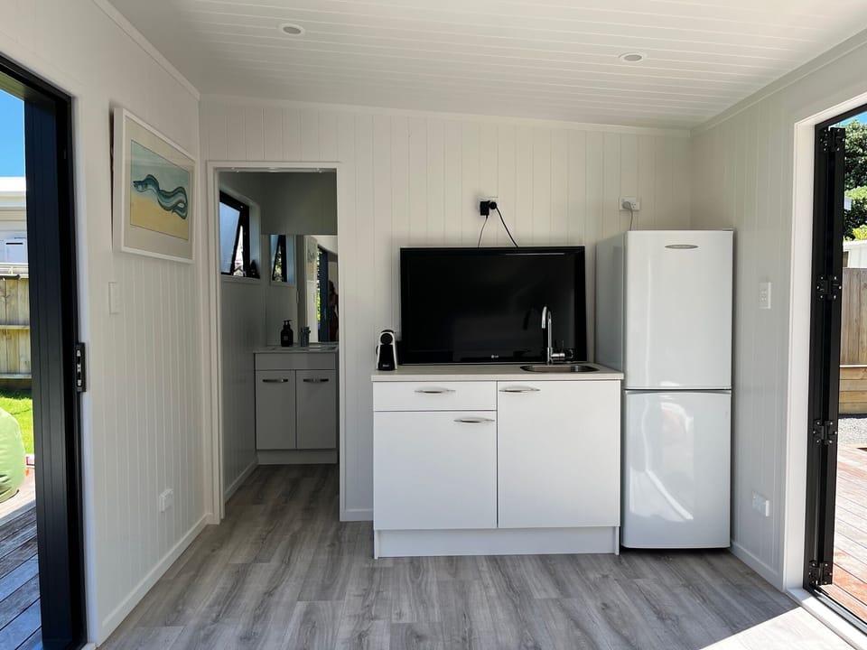 back house - fridge and kitchenette