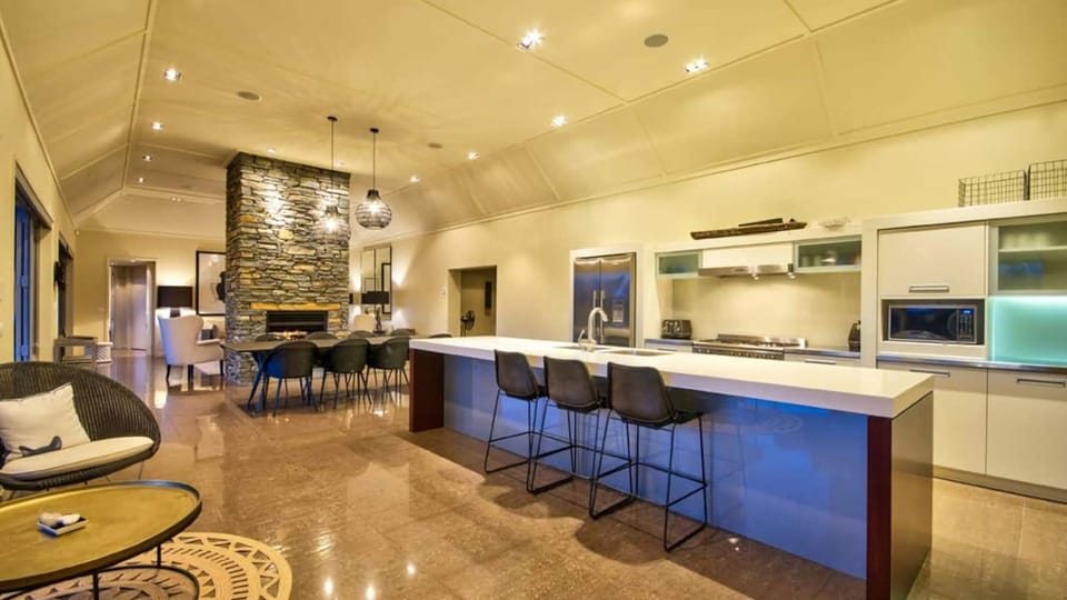 Open plan kitchen/dining/living areas