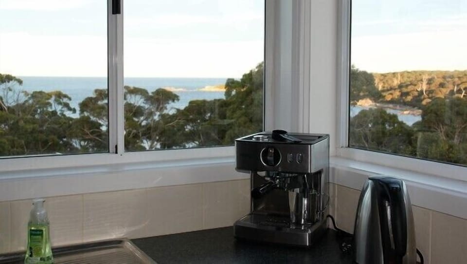 Coffee machine - views from kitchen 