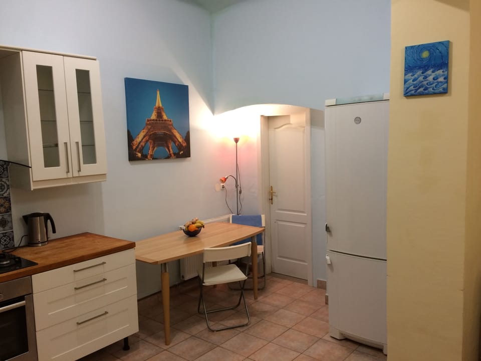 Kitchen 2