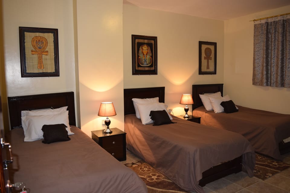 King Tut room