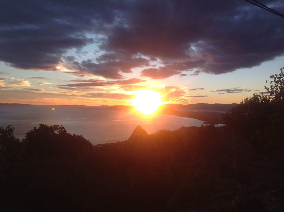 Coastal Hideaway-- Picture Perfect  Villa in Podstrana