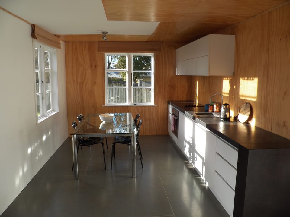 Kitchen/ dining
