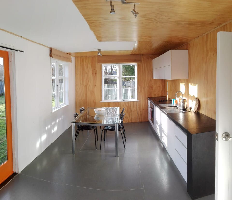 Kitchen/ dining
