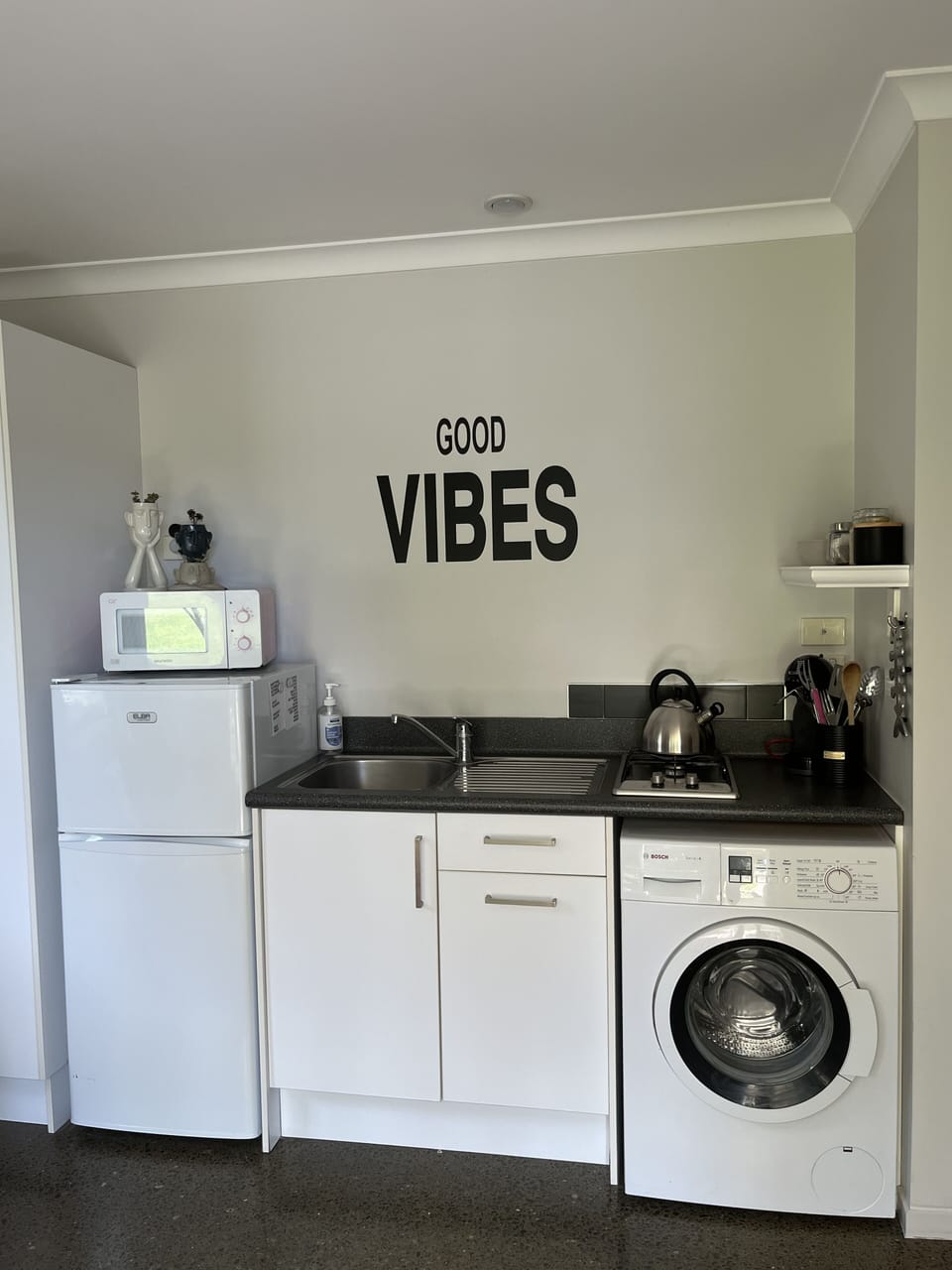 Kitchenette 