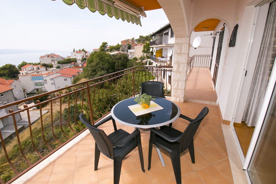 Enjoy your morning coffee at the balcony.
