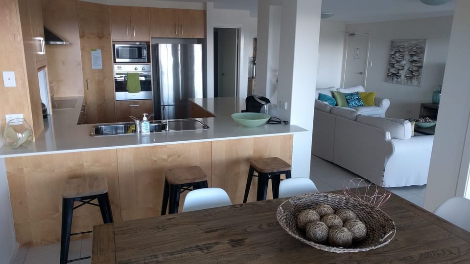 Dinning, kitchen & lounge