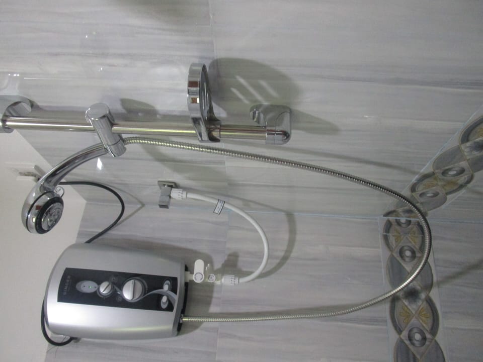 Hand-held showerhead