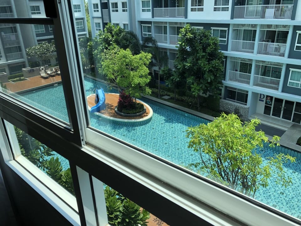 poolview