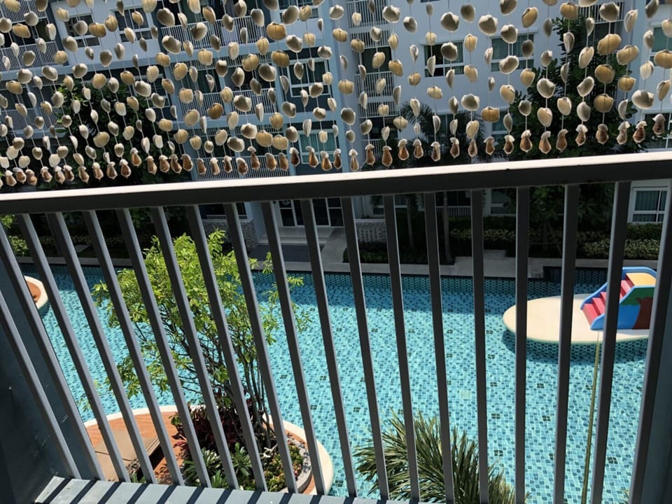 poolview