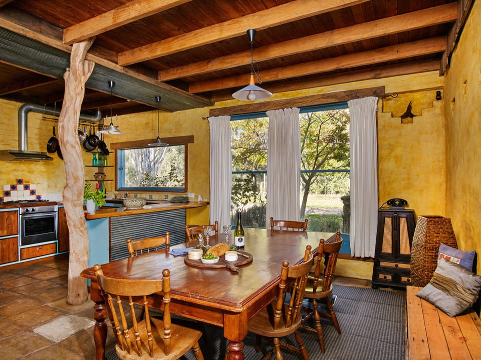 ..eat in the spacious dining area - keep talking to the cook!