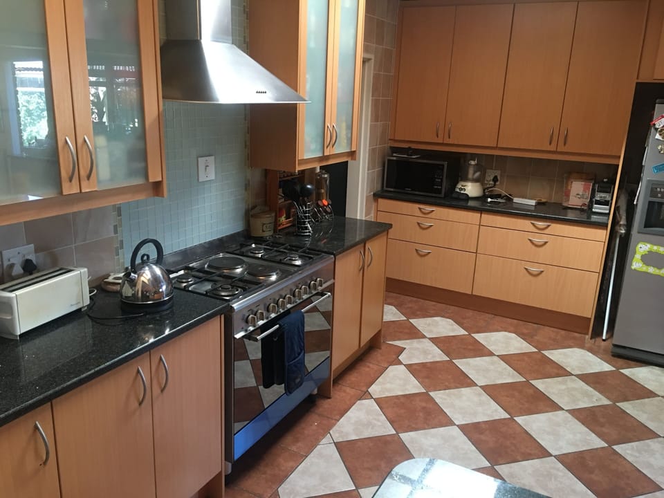 Modern Fitted kitchen available to guests