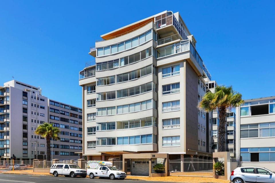 Mouille Point Apartment 11
