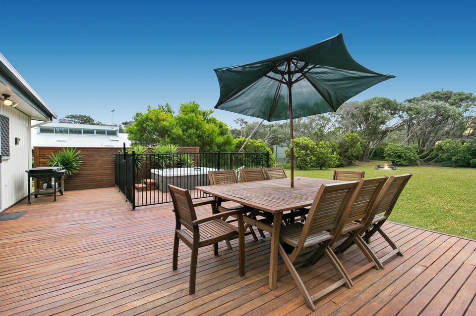 Outdoor Dining Area