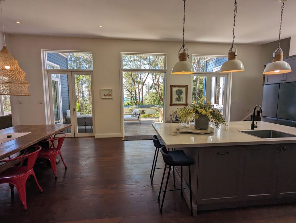 Kitchen dining area