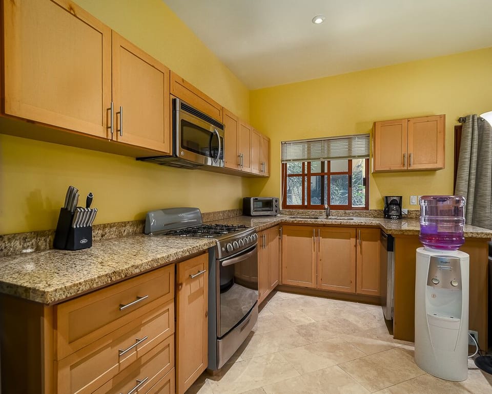 close up view of the kitchen area 