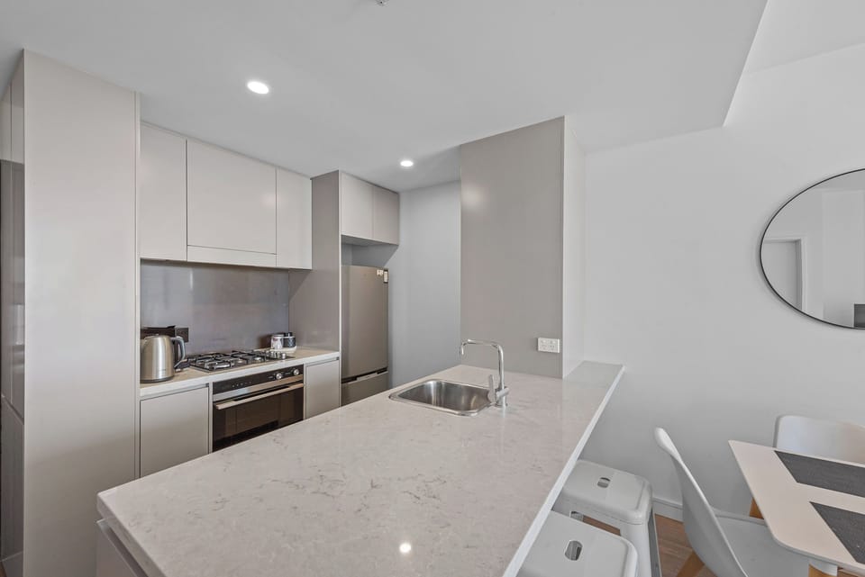 Full kitchen
