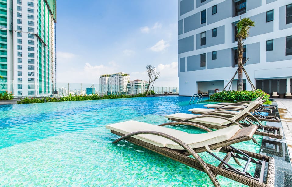 Infinity Edge Pool 