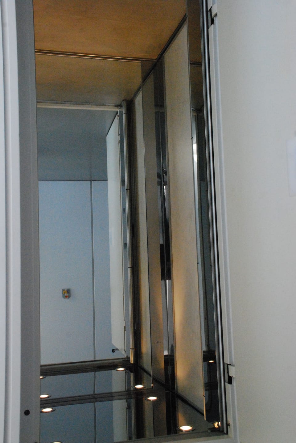 elevator for 3 people in the house