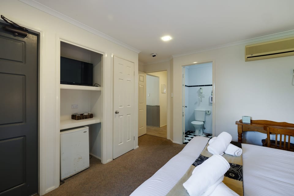 All bedrooms include a small bar fridge, tea/coffee making facilities & ensuite