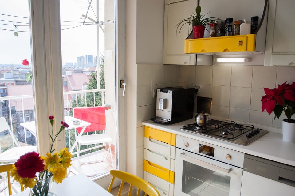 Kitchen: spices, basic cooking and breakfast ingredients are included. 