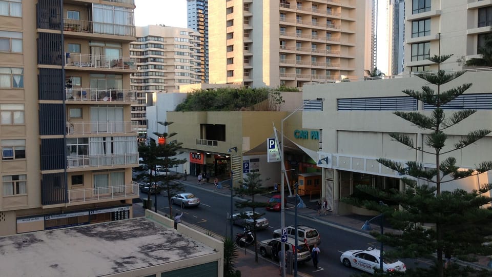 BWS SHOP NEAR WOOLWORTH VIEW