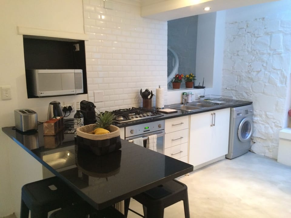 KITCHEN ( GAS STOVE, OVEN,MICROWAVE, NESPRESSO , WASHING MACHINE )