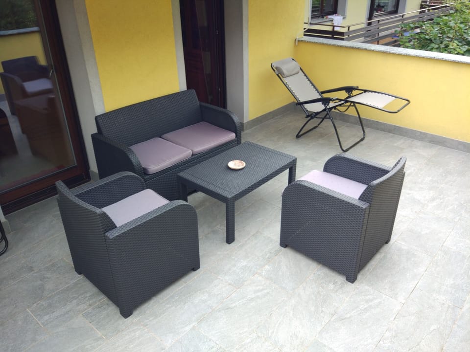 Large and well equipped terrace