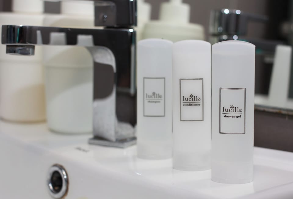 Bathroom amenities