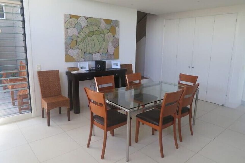 Azure's dining room has ample space for 6 guests to comfortably dine in