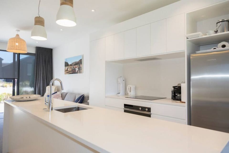 Full kitchen with Nespresso