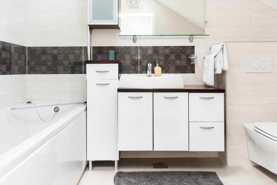 bathroom 4