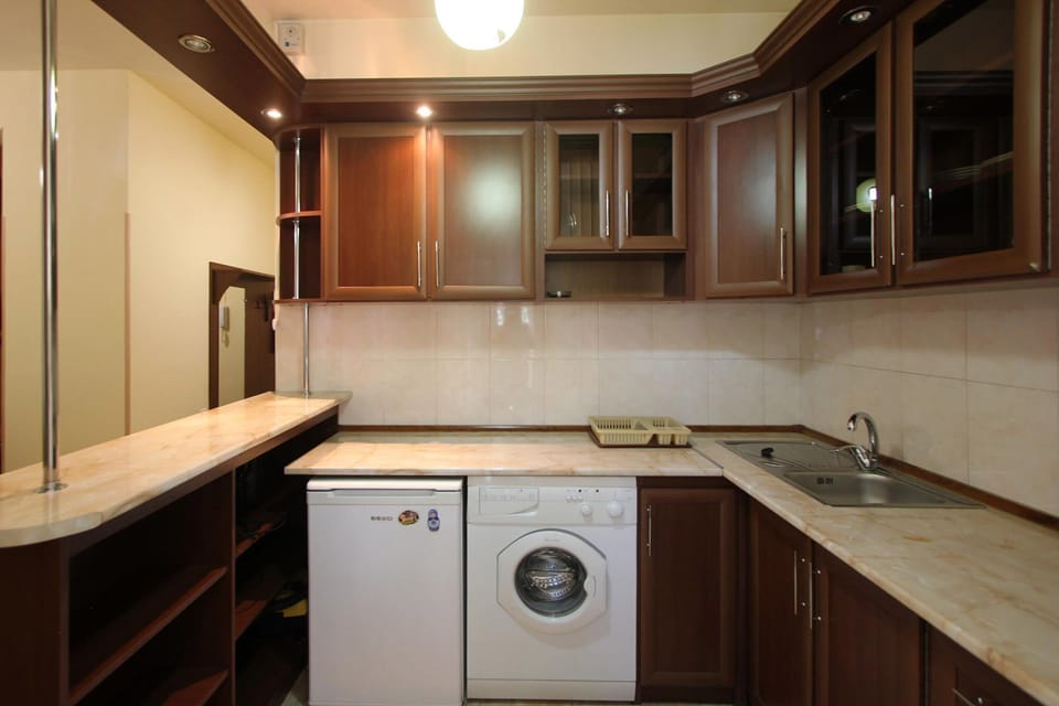 kitchen
washing machine,refrigerator