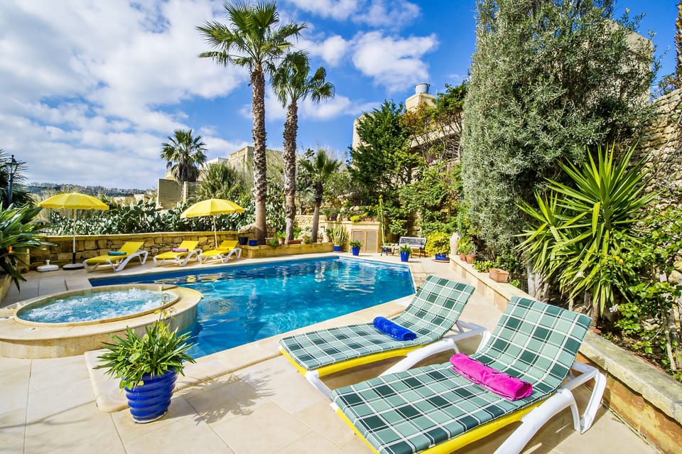 Pool and Jacuzzi