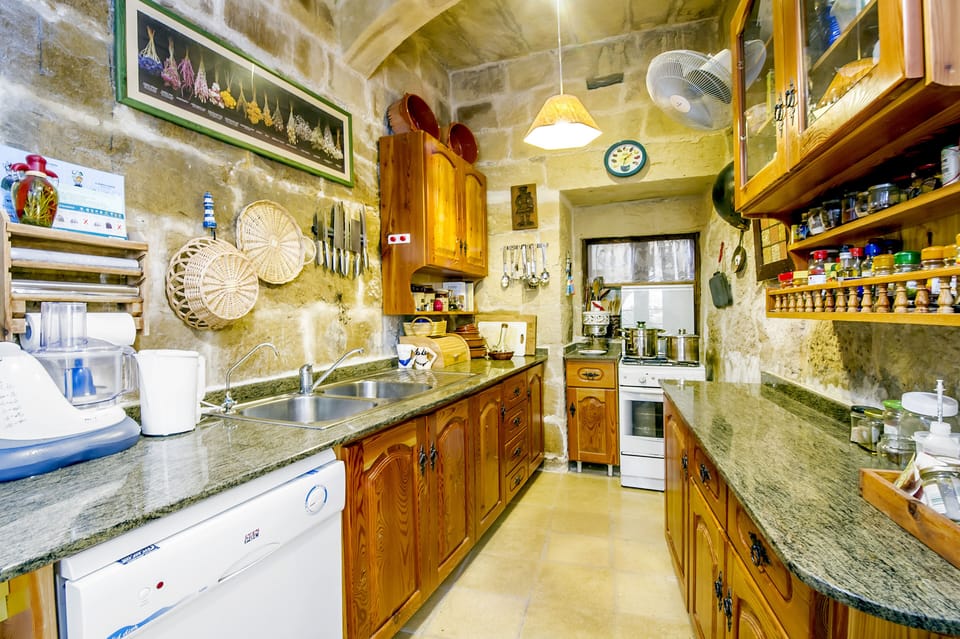Communal Kitchen