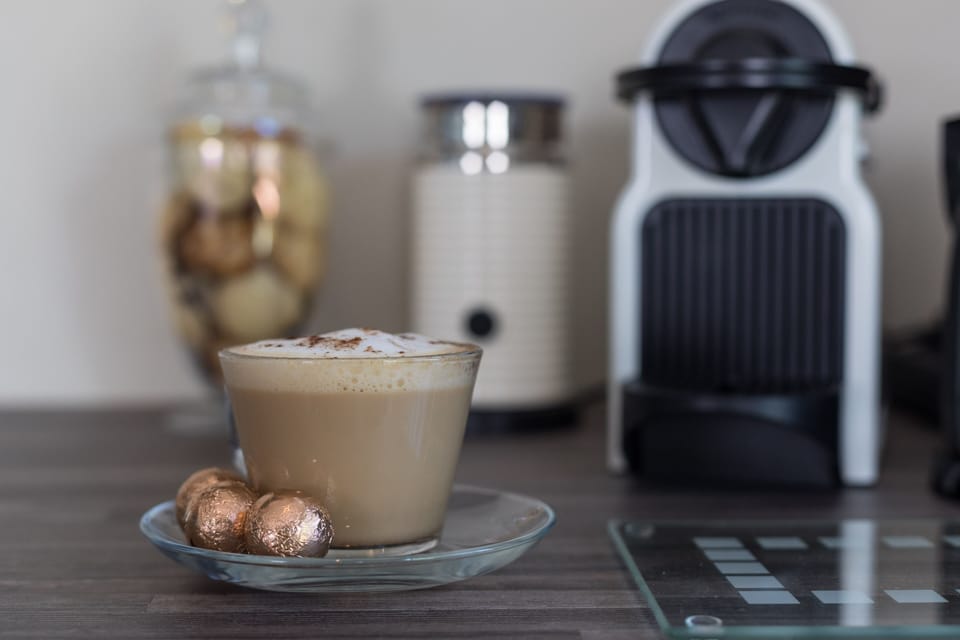 Nespresso Machine with frother for an irresistible cappuccino