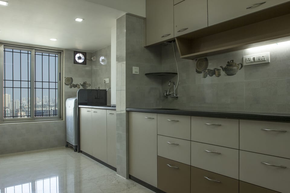 Kitchen with Washing Machine and Working Platform 