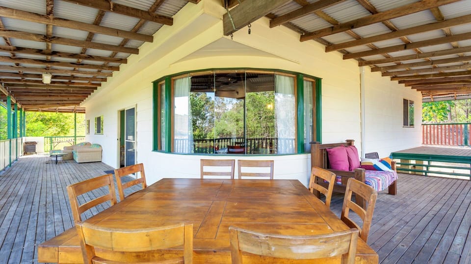 outdoor eating space