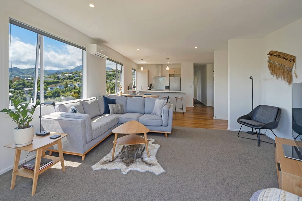 Open living, dining & kitchen areas