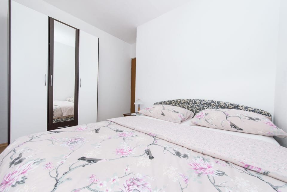 1st floor - 3rd bedroom