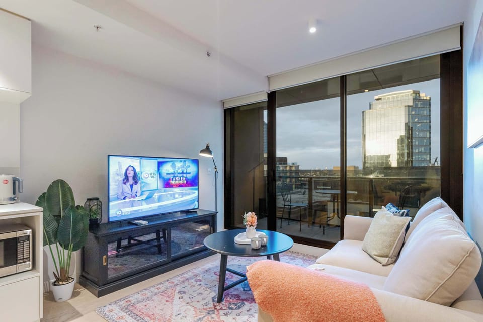 LIVING LOUNGE WITH SMART TV
