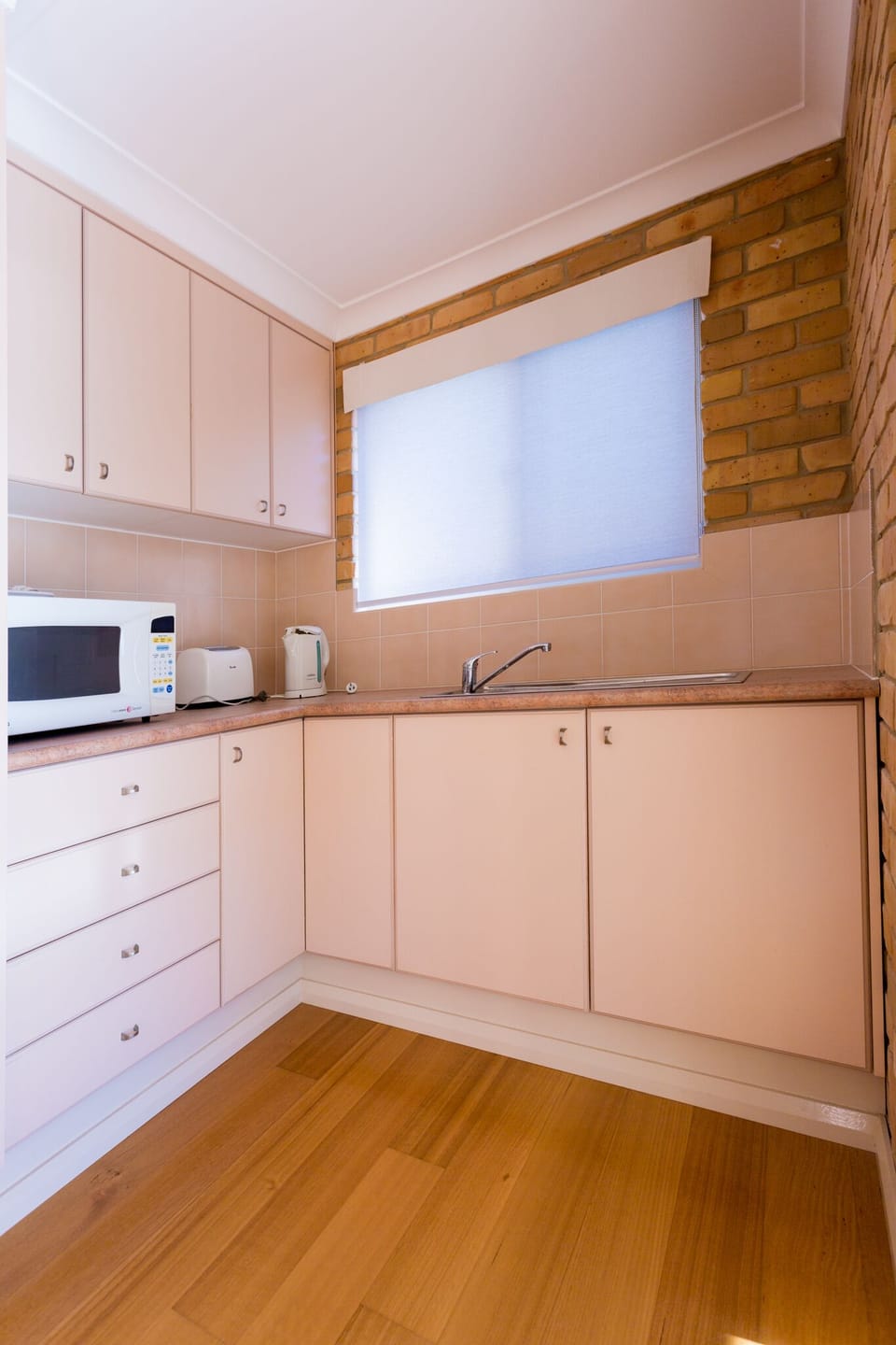 Kitchenette: sink, espressotoria coffee pod machine, microwave, toaster, kettle.