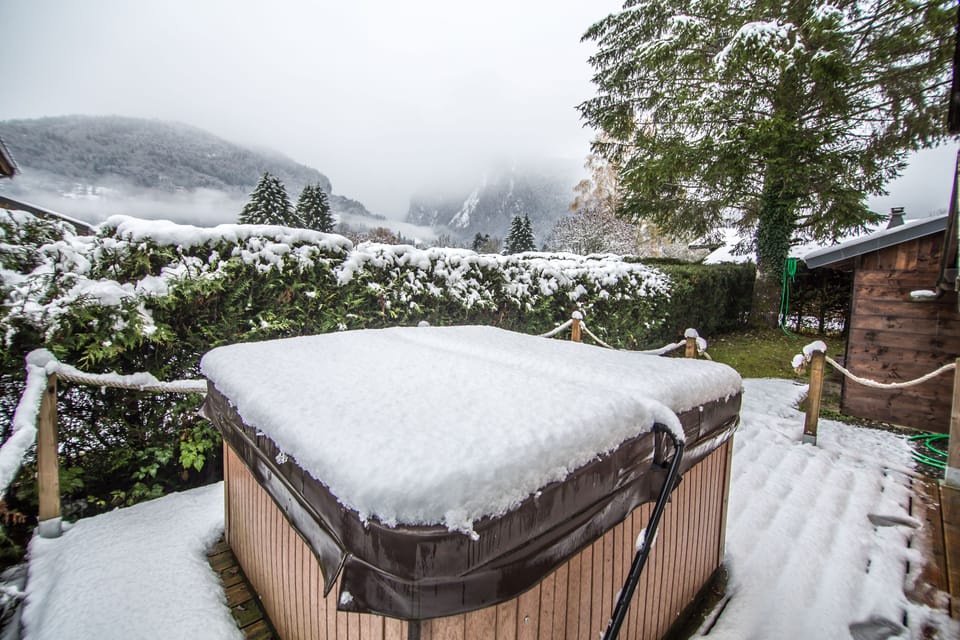 Hot-tub in the snow!