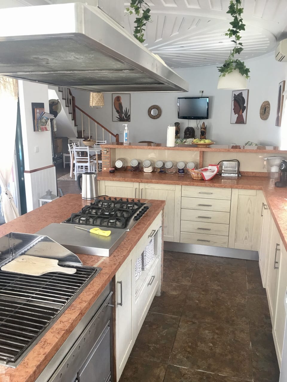 open space-Kitchen and room
