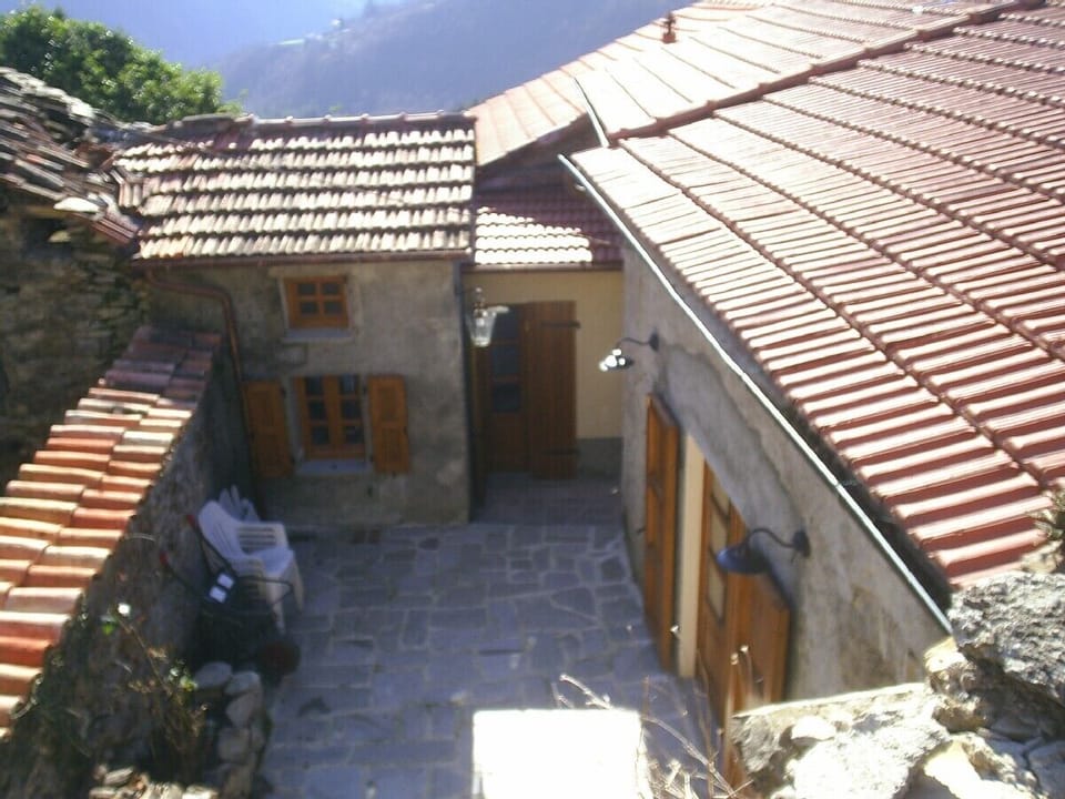 House and courtyard